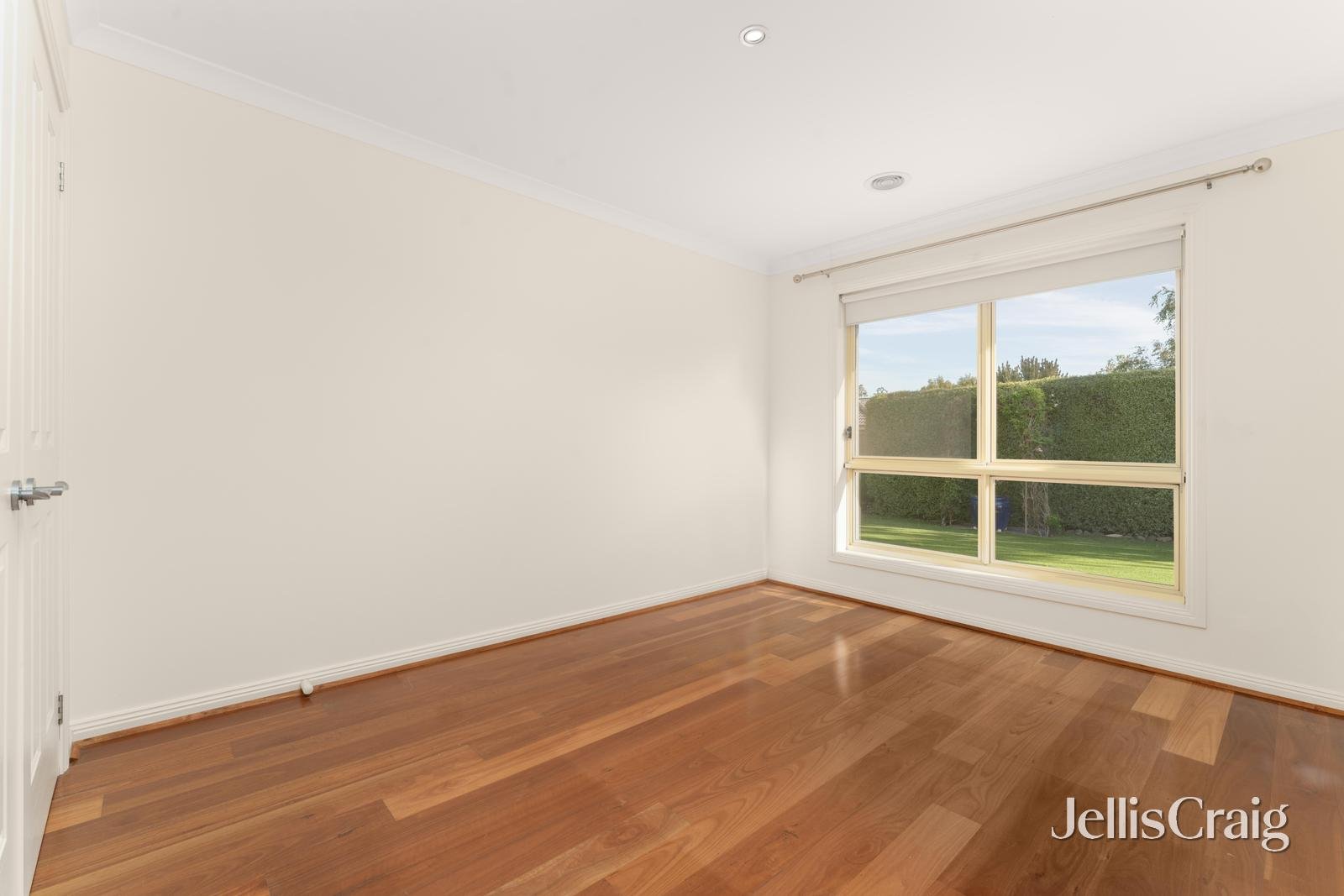 3 Faversham Avenue, Lake Gardens image 16