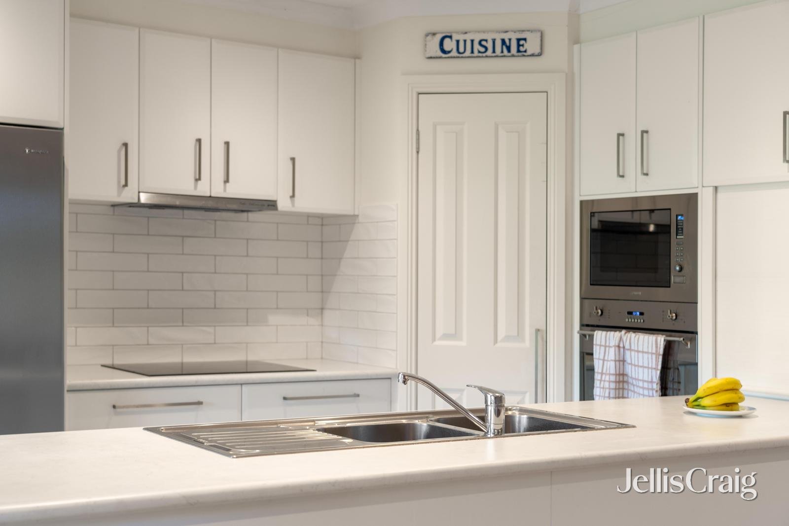 3 Faversham Avenue, Lake Gardens image 21