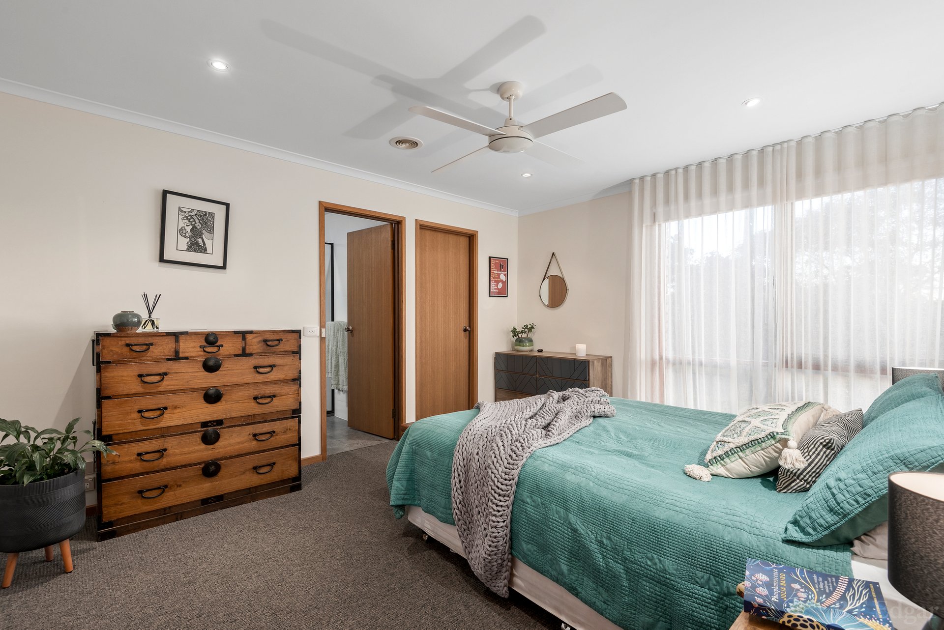 Property Gallery Thumbnail 10