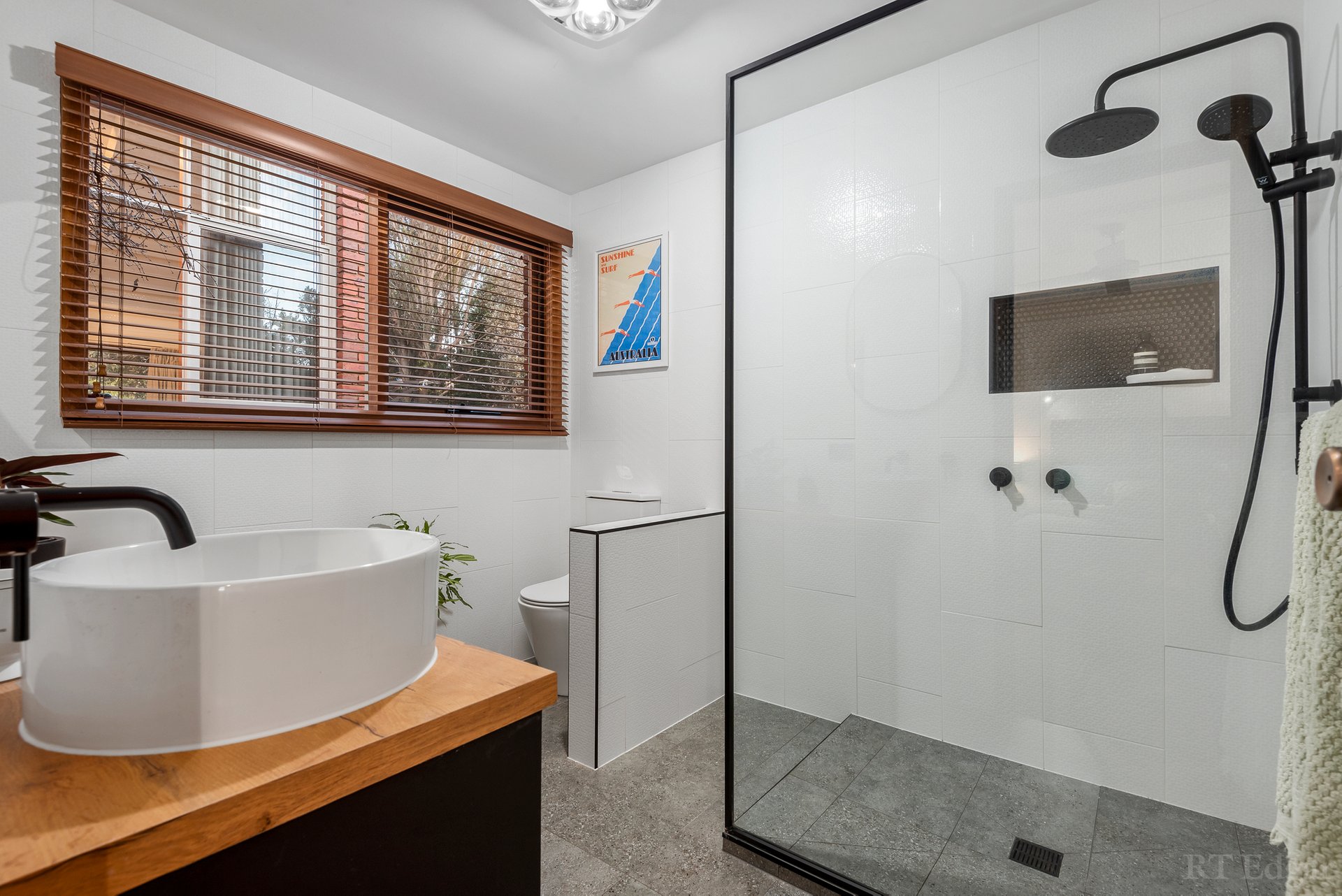 Property Gallery Thumbnail 13