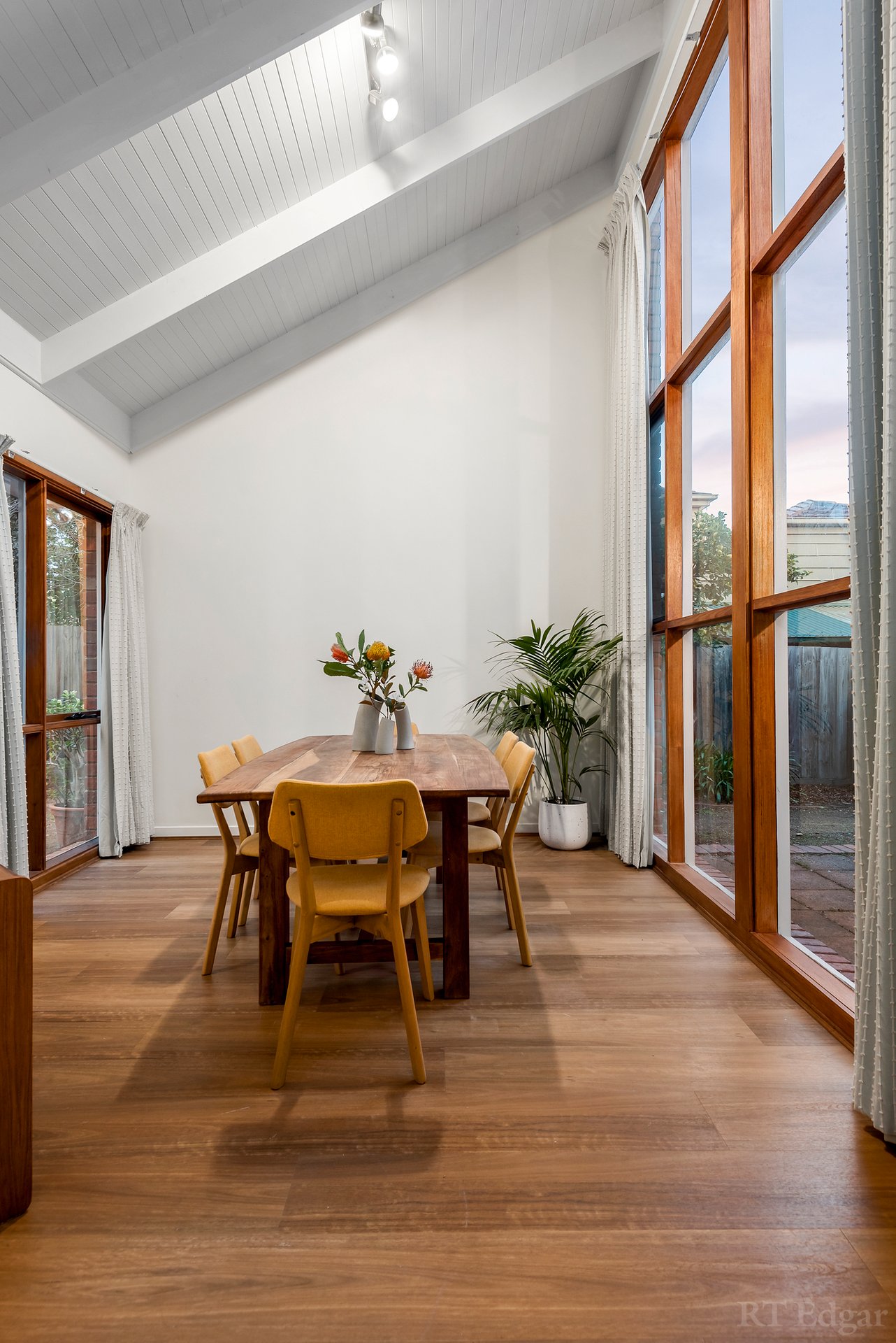 Property Gallery Thumbnail 16