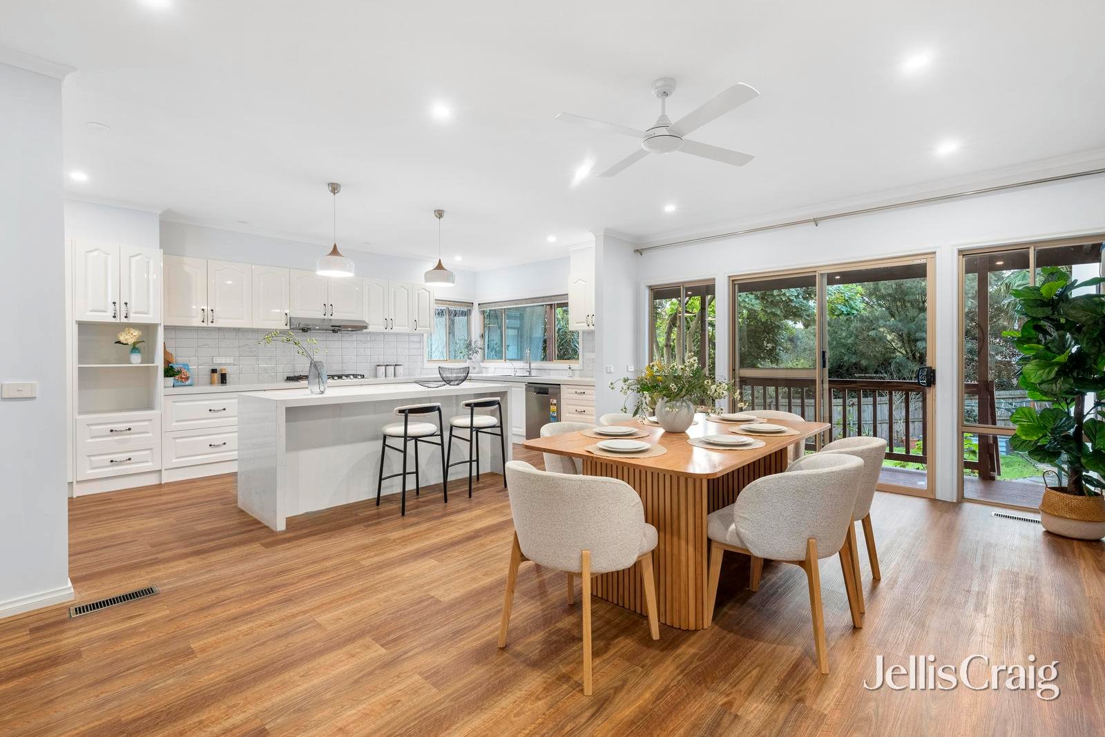 3 Gillian Road, Mount&nbsp;Waverley image 2