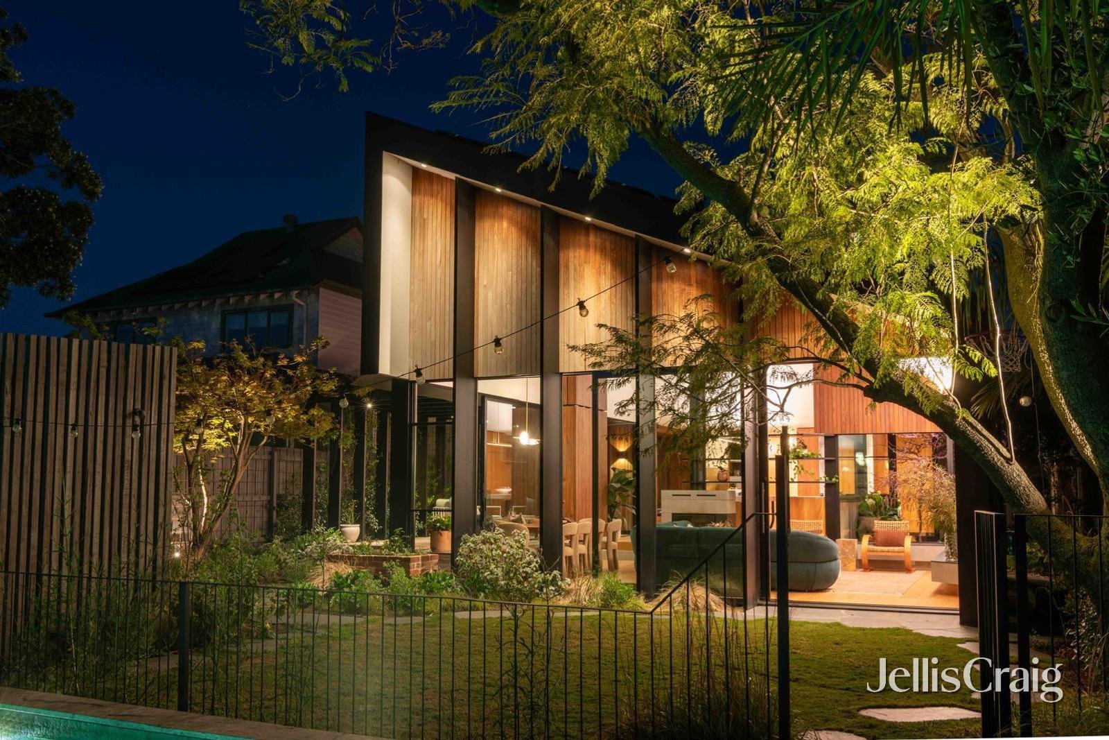 3 Glanfield Street, Northcote image 2