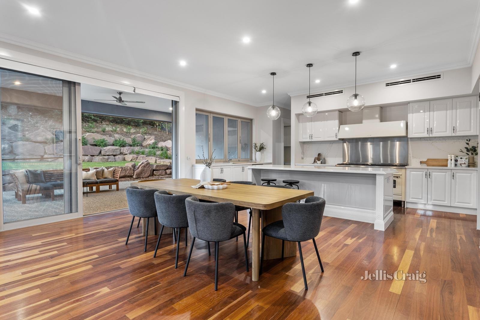3 Glen Gully Road, Eltham North image 6