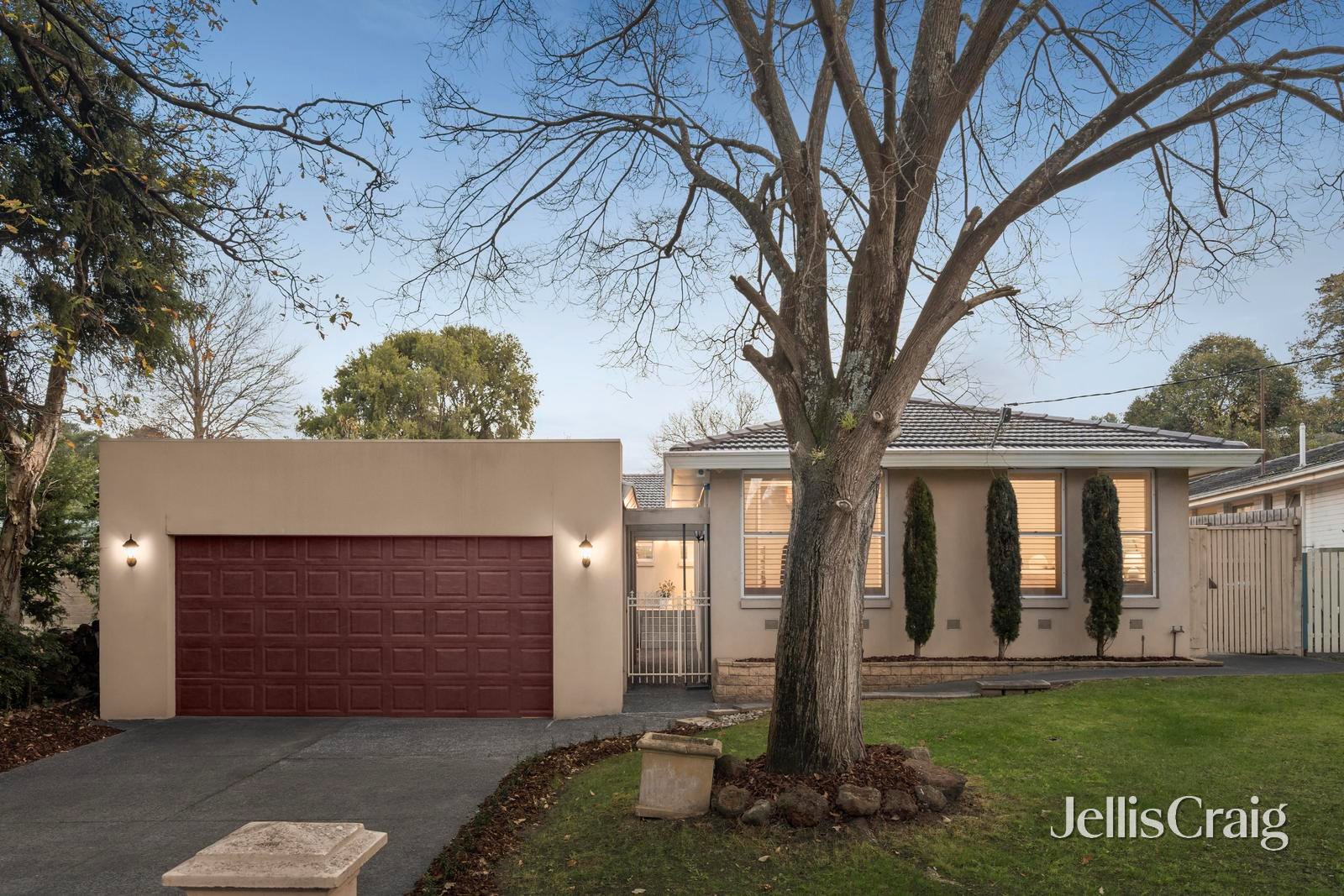 3 Glenora Avenue, Croydon image 1