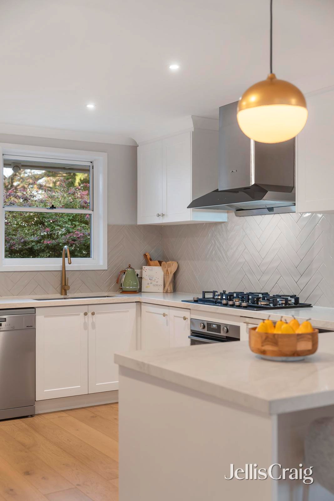 3 Glenora Avenue, Croydon image 5