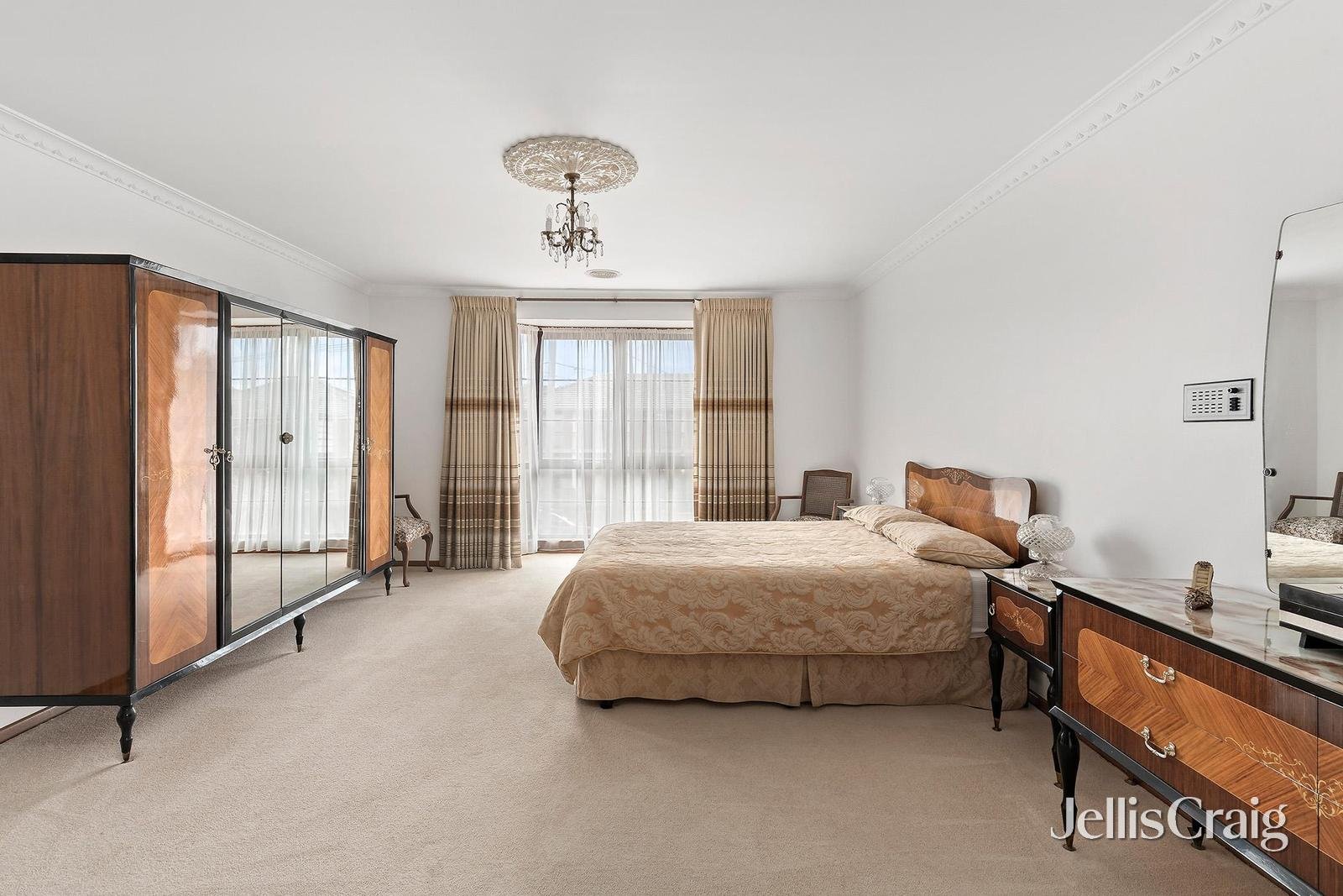 3 Glenview Court, Avondale Heights image 8