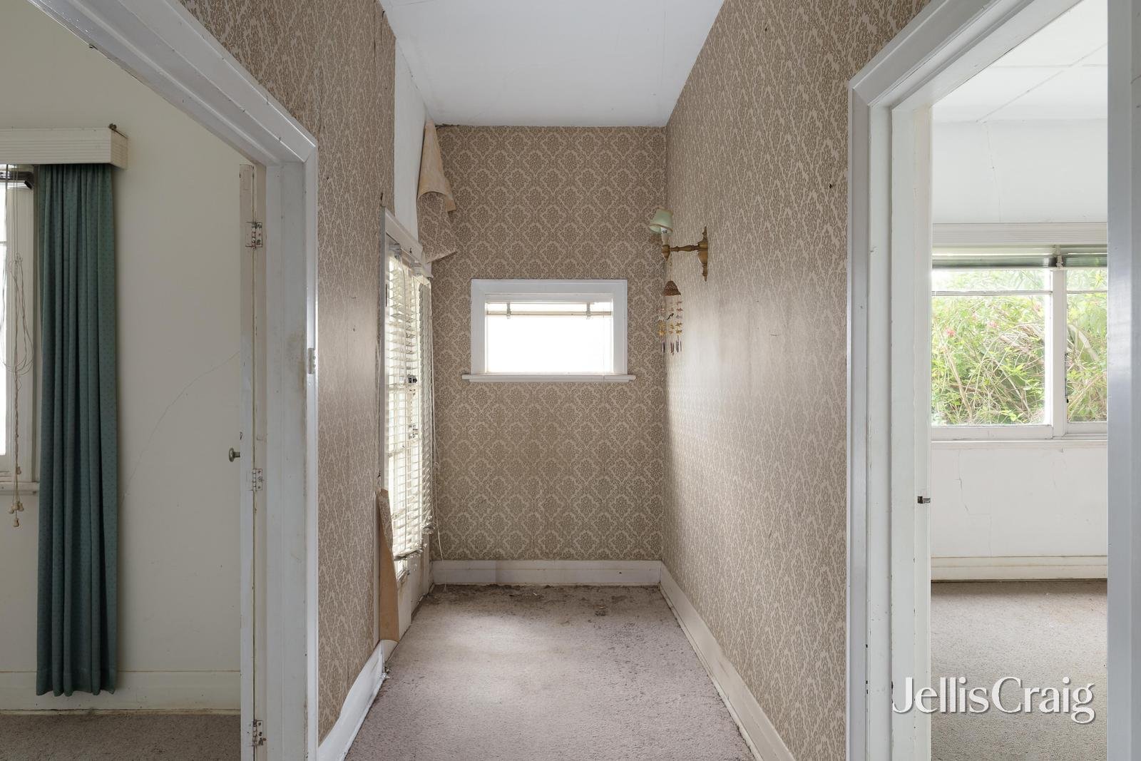 3 Gordon Grove, Preston image 10