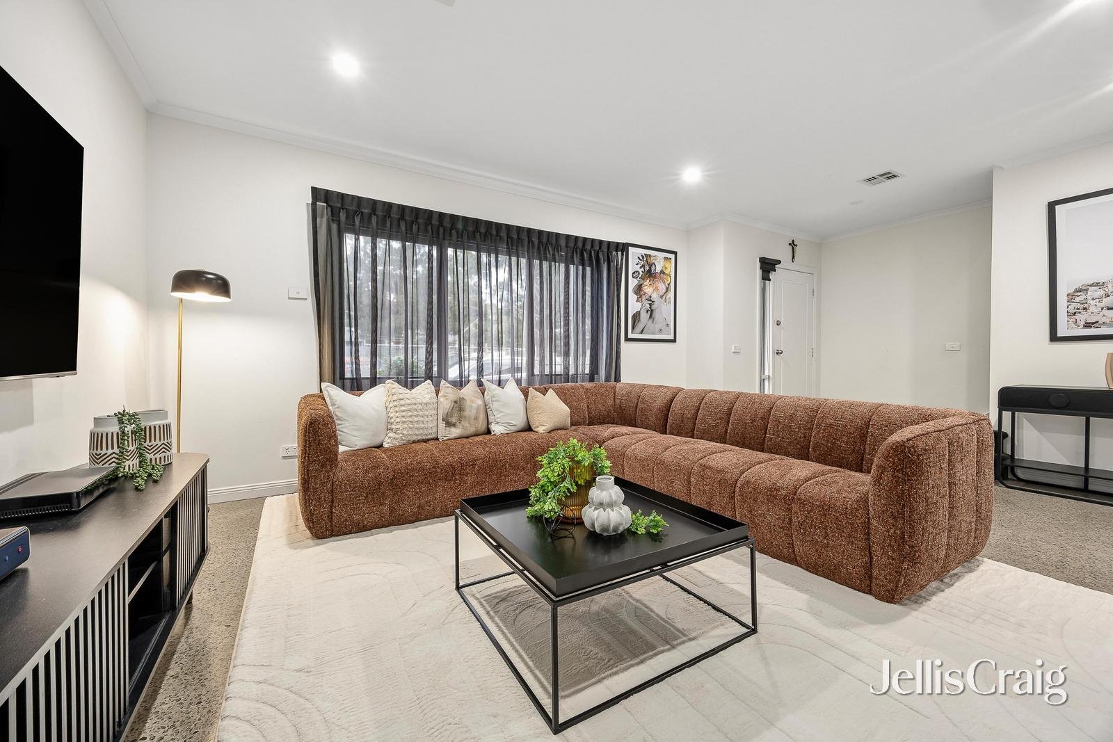 3 Grassland Avenue, Coburg image 3