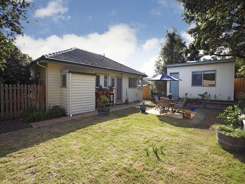 3 Gunyah Road, Blackburn North image 6