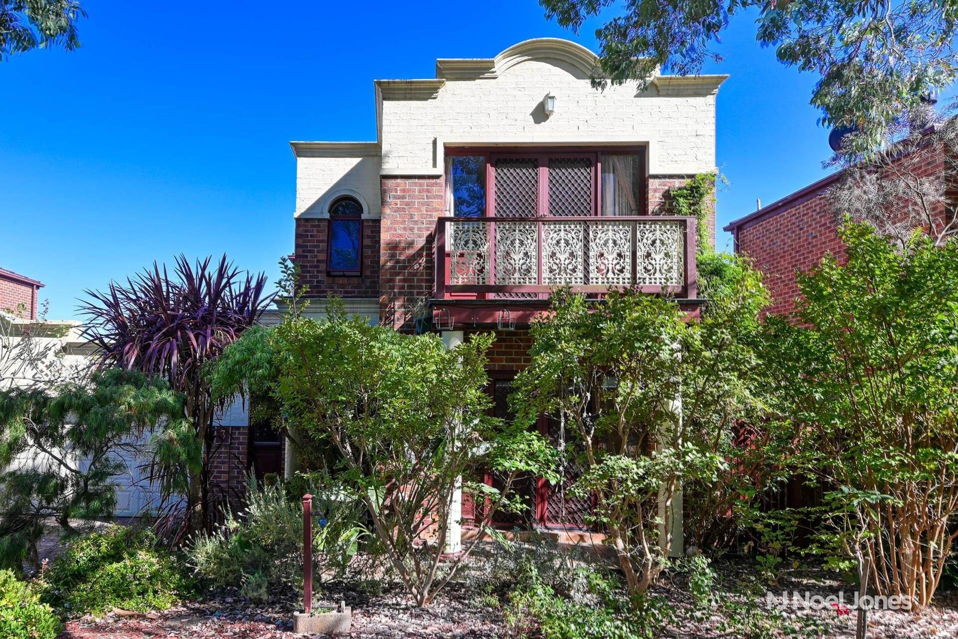 3 Hannora Crescent, CROYDON VIC 3136 Noel Jones