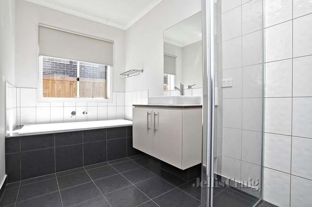 3 Hartland Road, Point Cook image 8