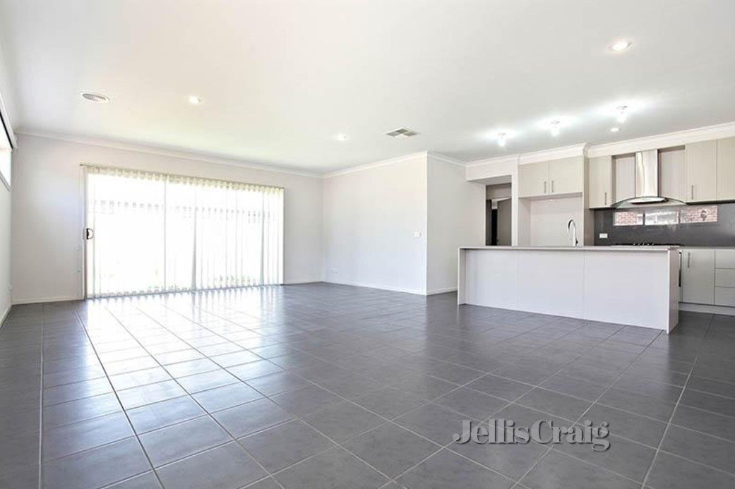 3 Hartland Road, Point Cook image 2