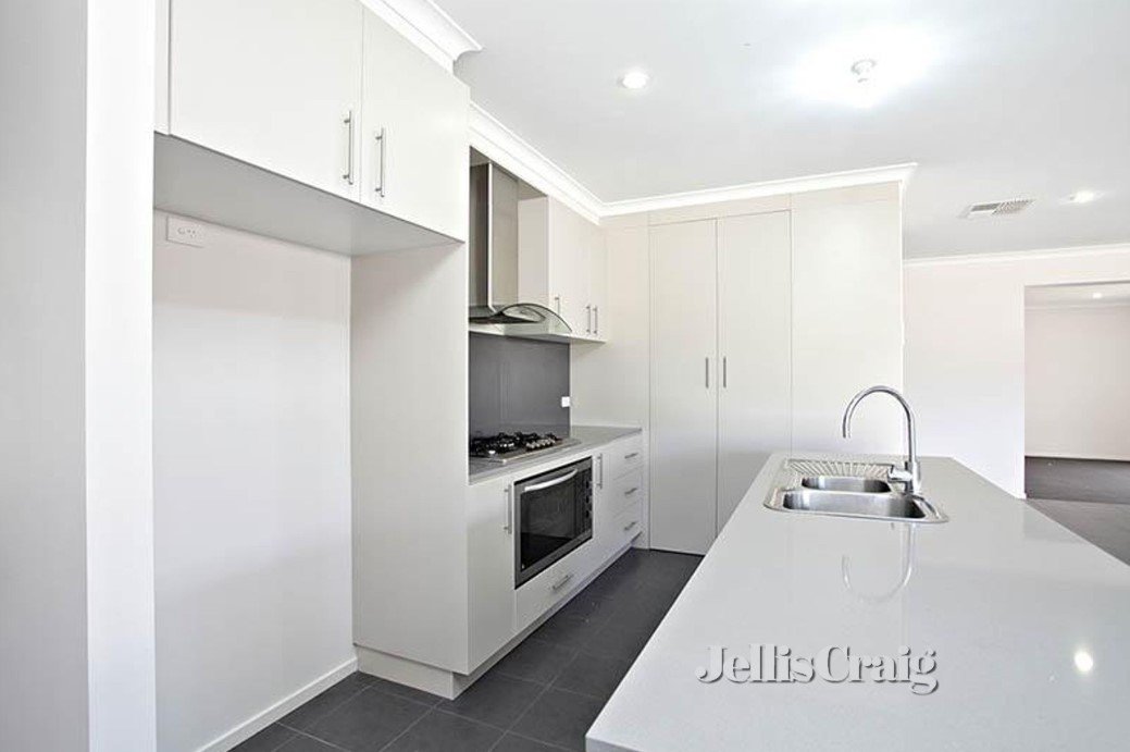 3 Hartland Road, Point Cook image 5