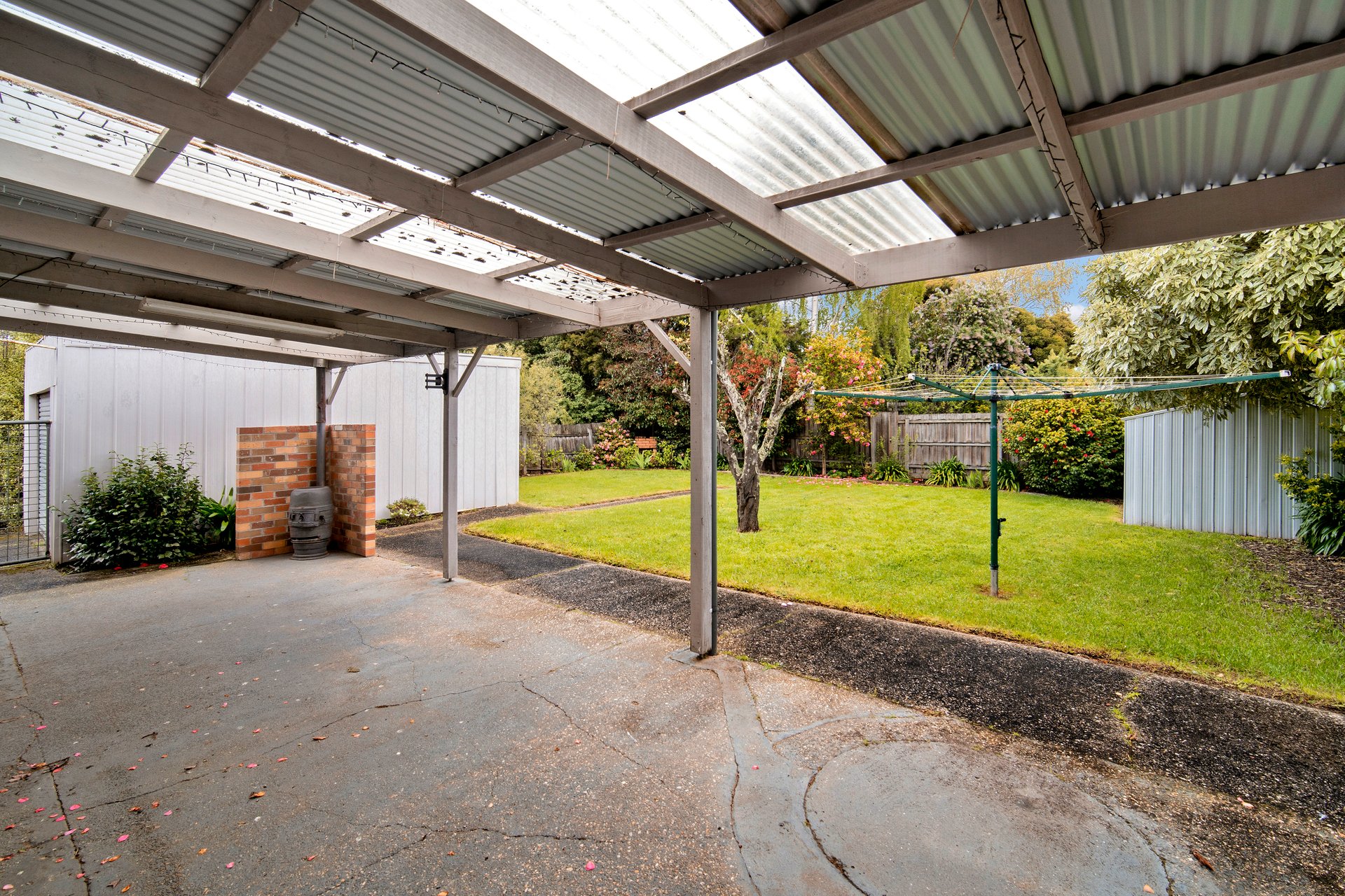 3 Hawthorn Grove, Wendouree image 4
