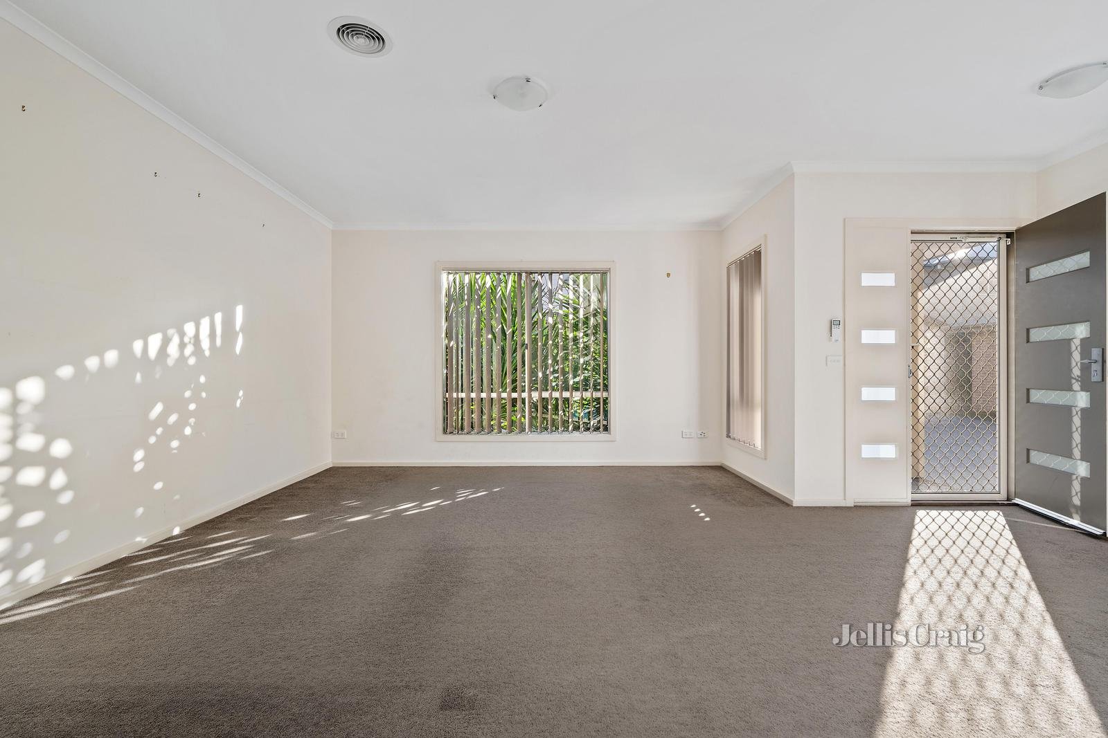 3 Heath Close, Mooroolbark image 5