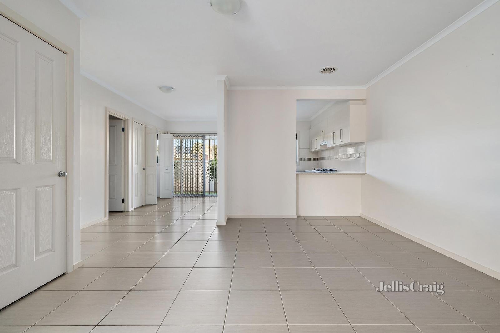 3 Heath Close, Mooroolbark image 6