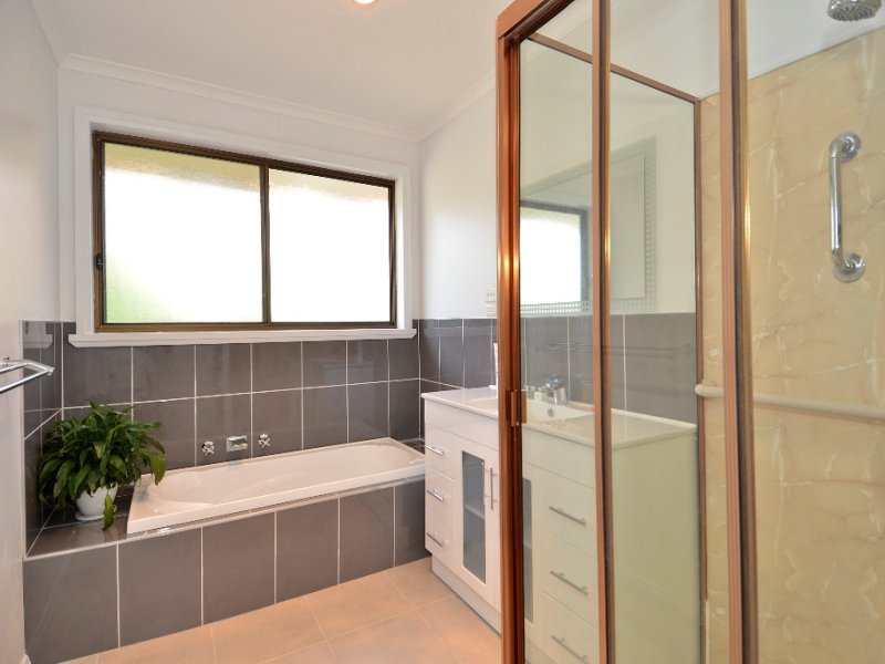 3 Heatherlea Court, Leopold image 6