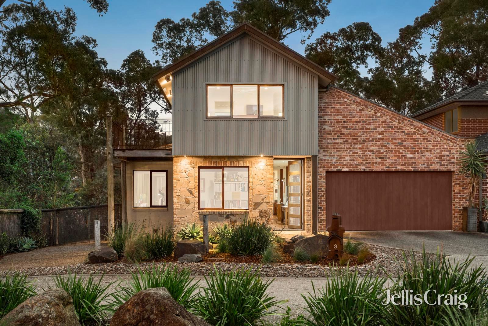 3 Hill Mews, Eltham image 2