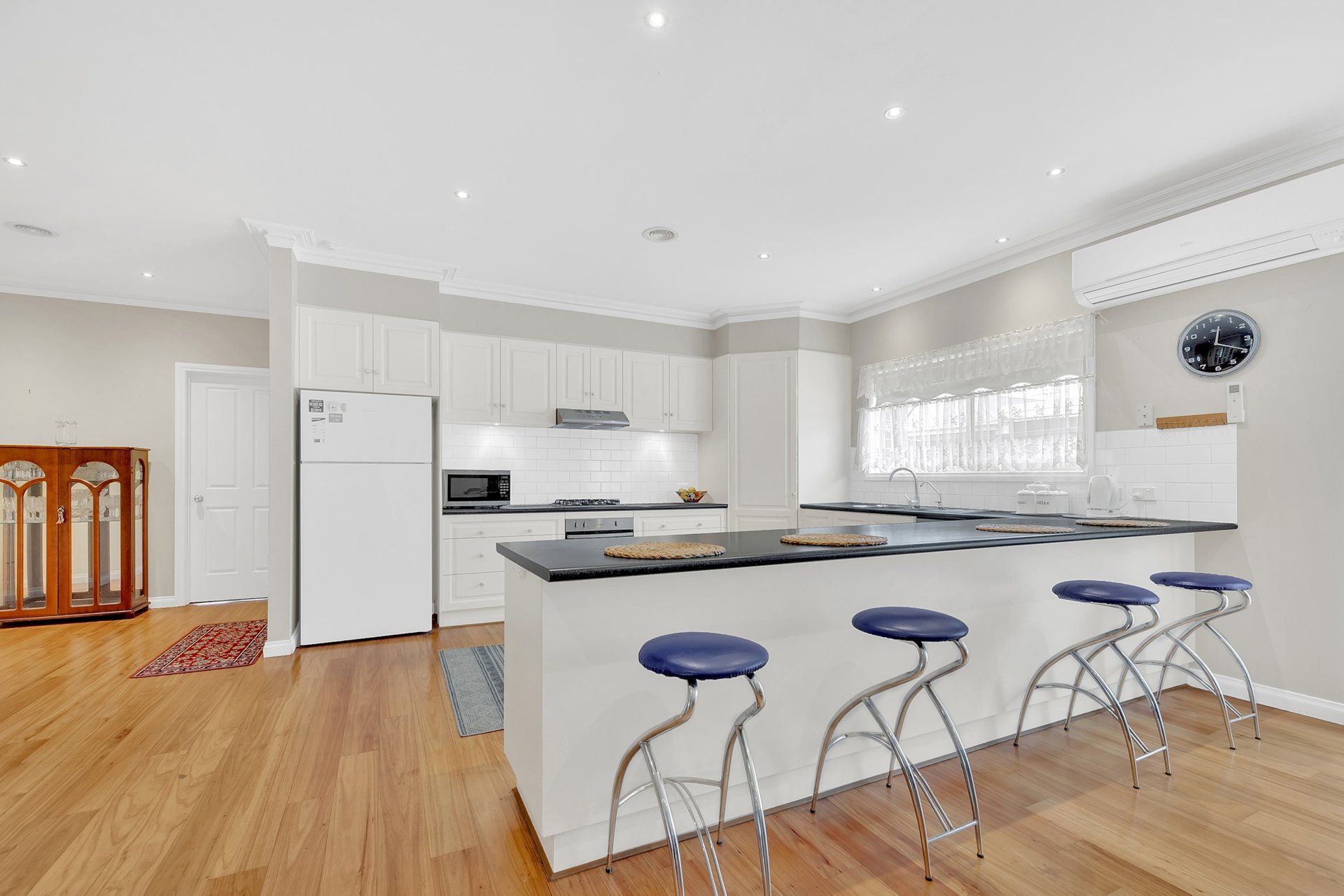 3 Hipwell Court, Lovely Banks image 3