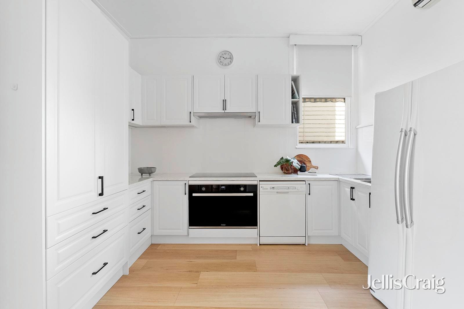 3 Holyrood Avenue, Strathmore image 5