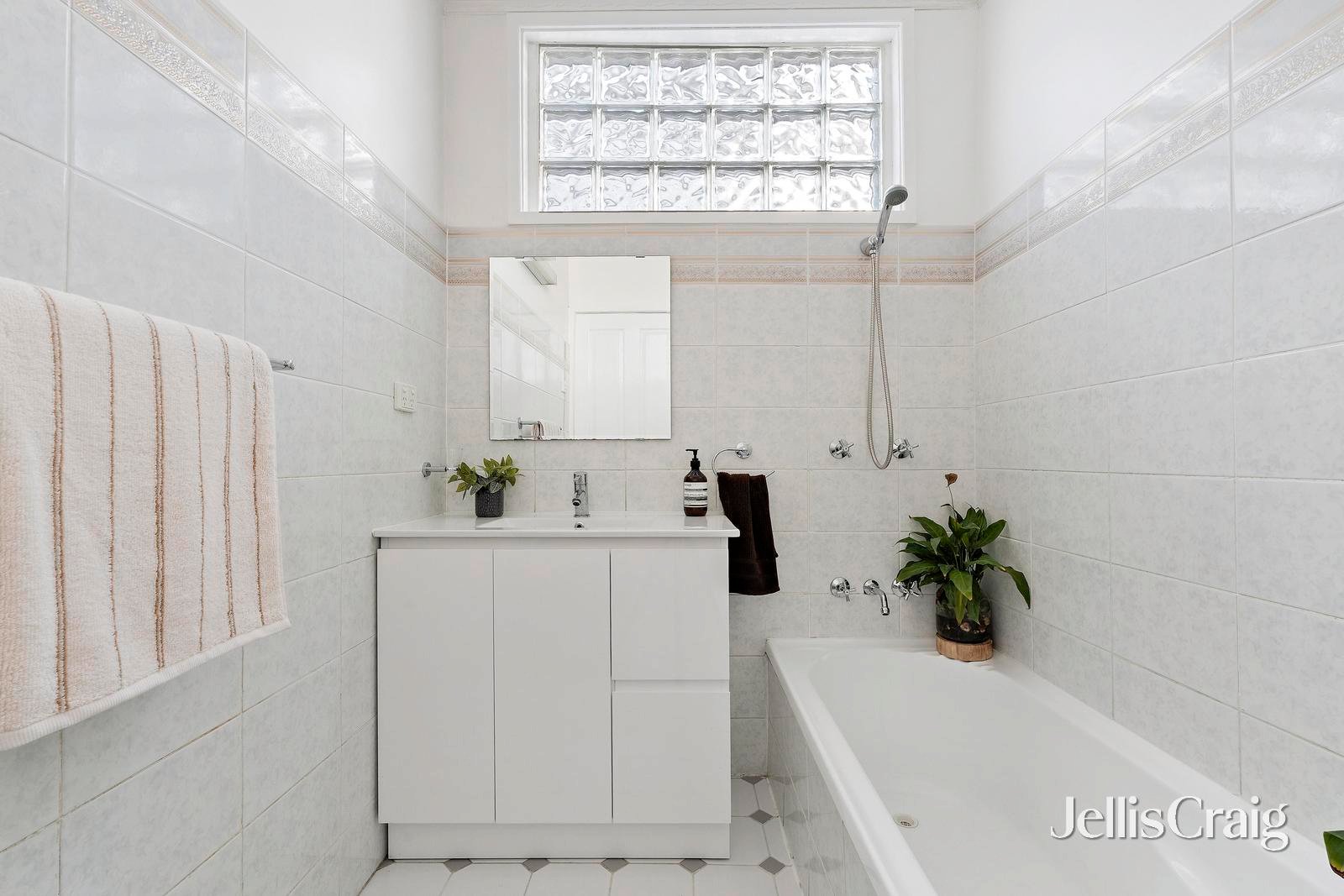 3 Holyrood Avenue, Strathmore image 13