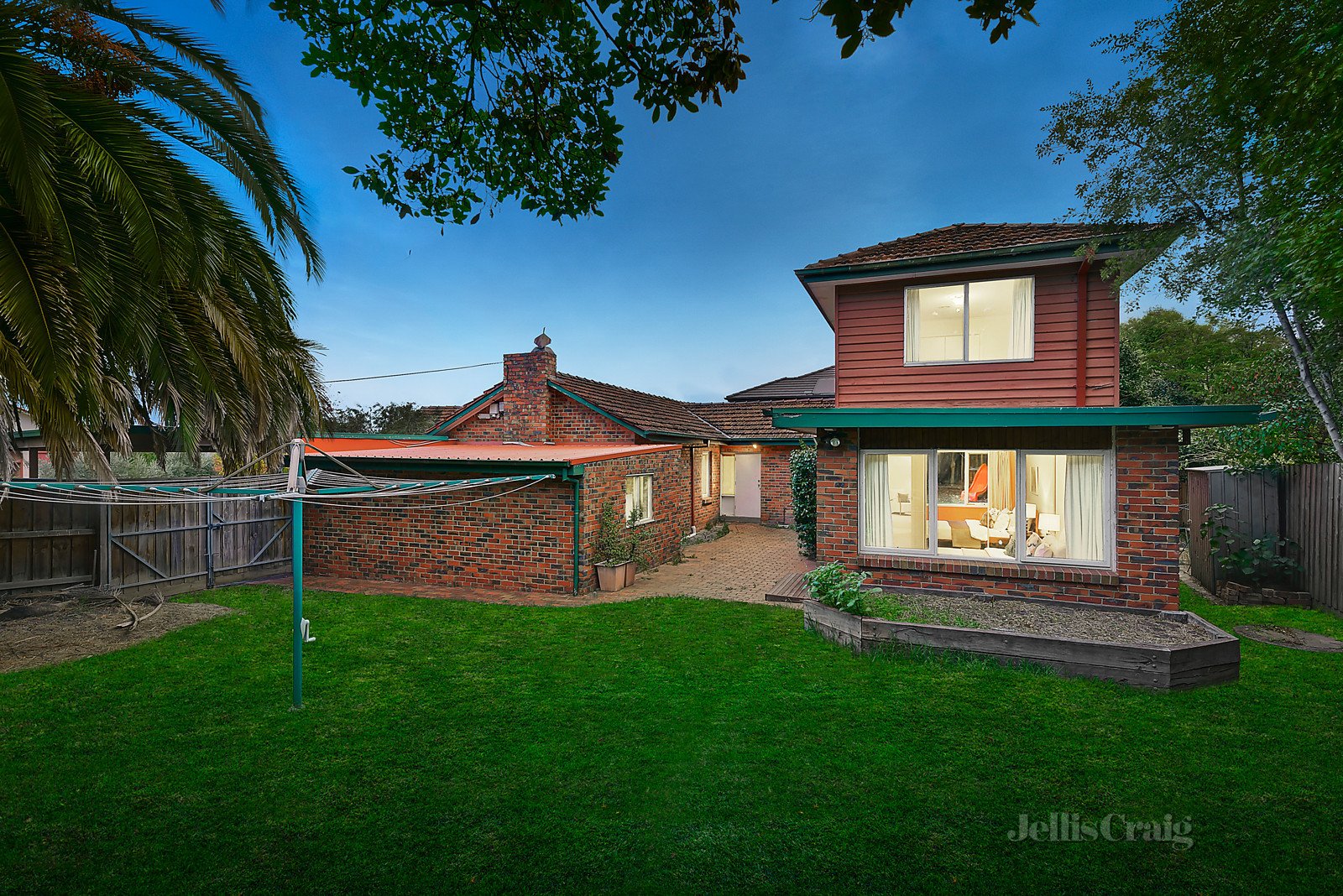 3 Howell Drive, Mount Waverley image 9