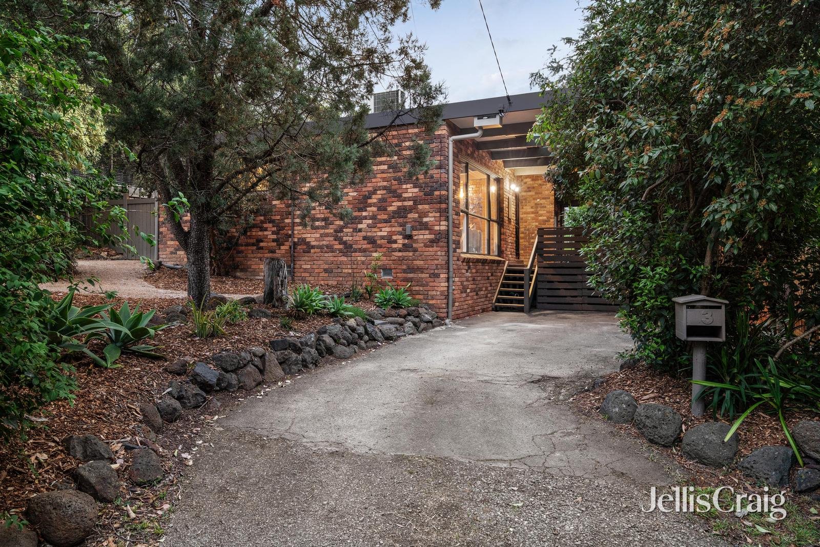 3 Hughes Street, Montmorency image 1