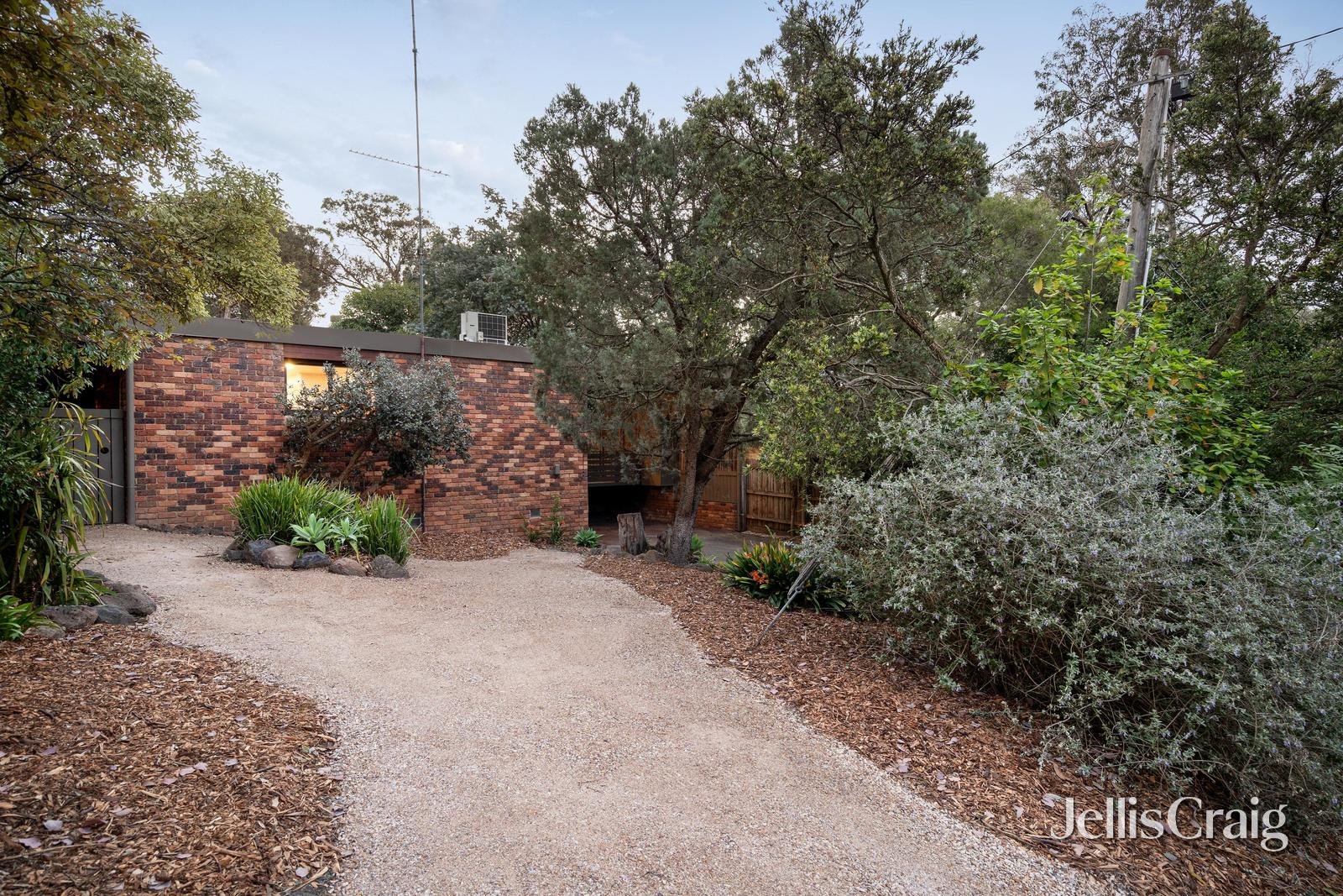 3 Hughes Street, Montmorency image 2