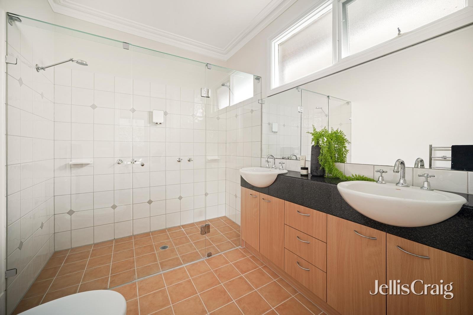 3 Irene Court, Cheltenham image 9