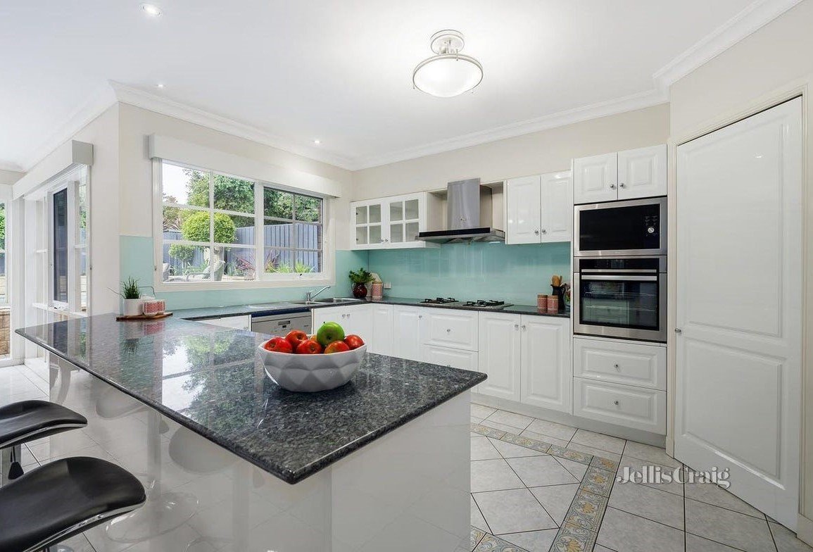 3 Jacks Place, Ringwood image 2