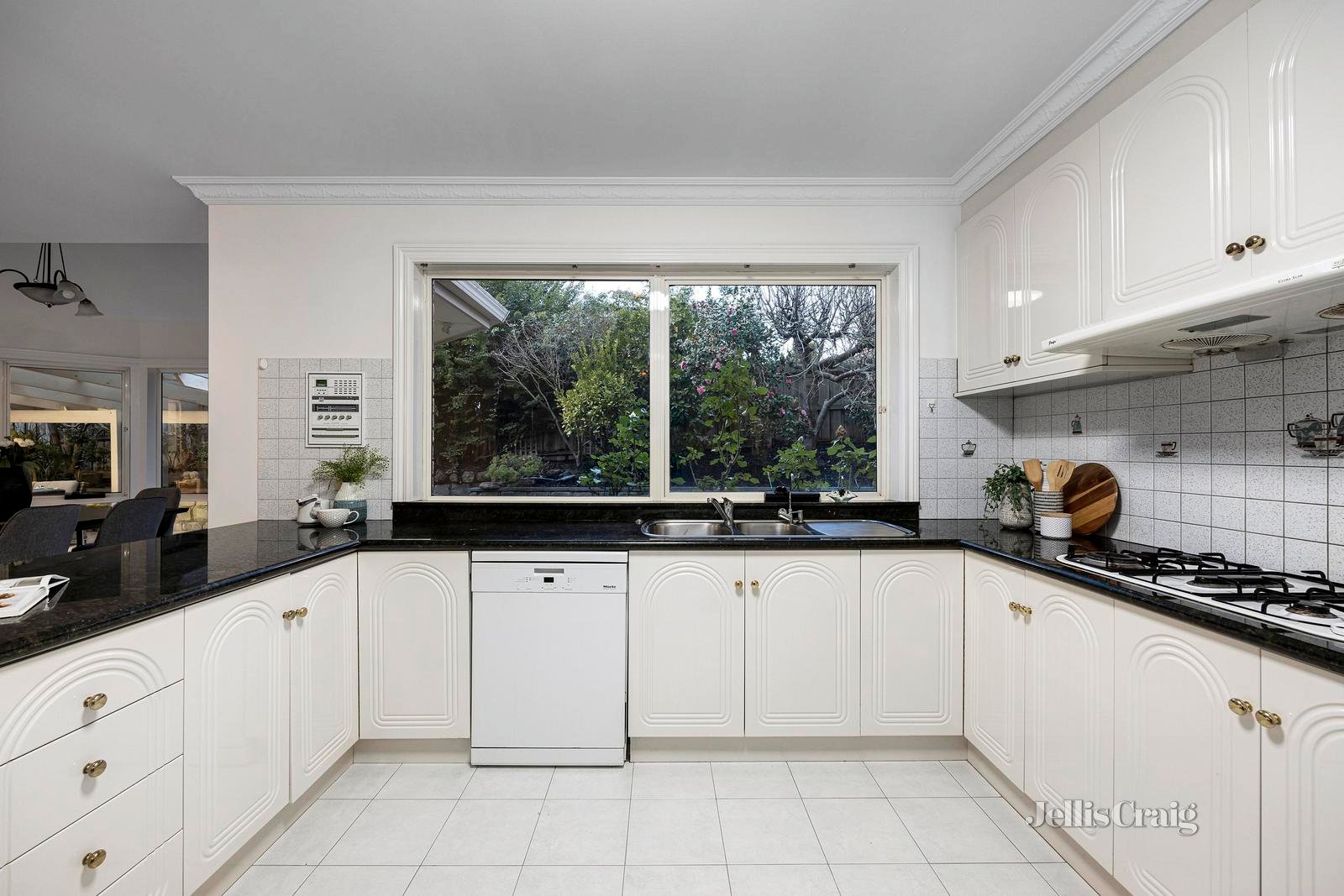 3 Janine Court, Doncaster East image 8