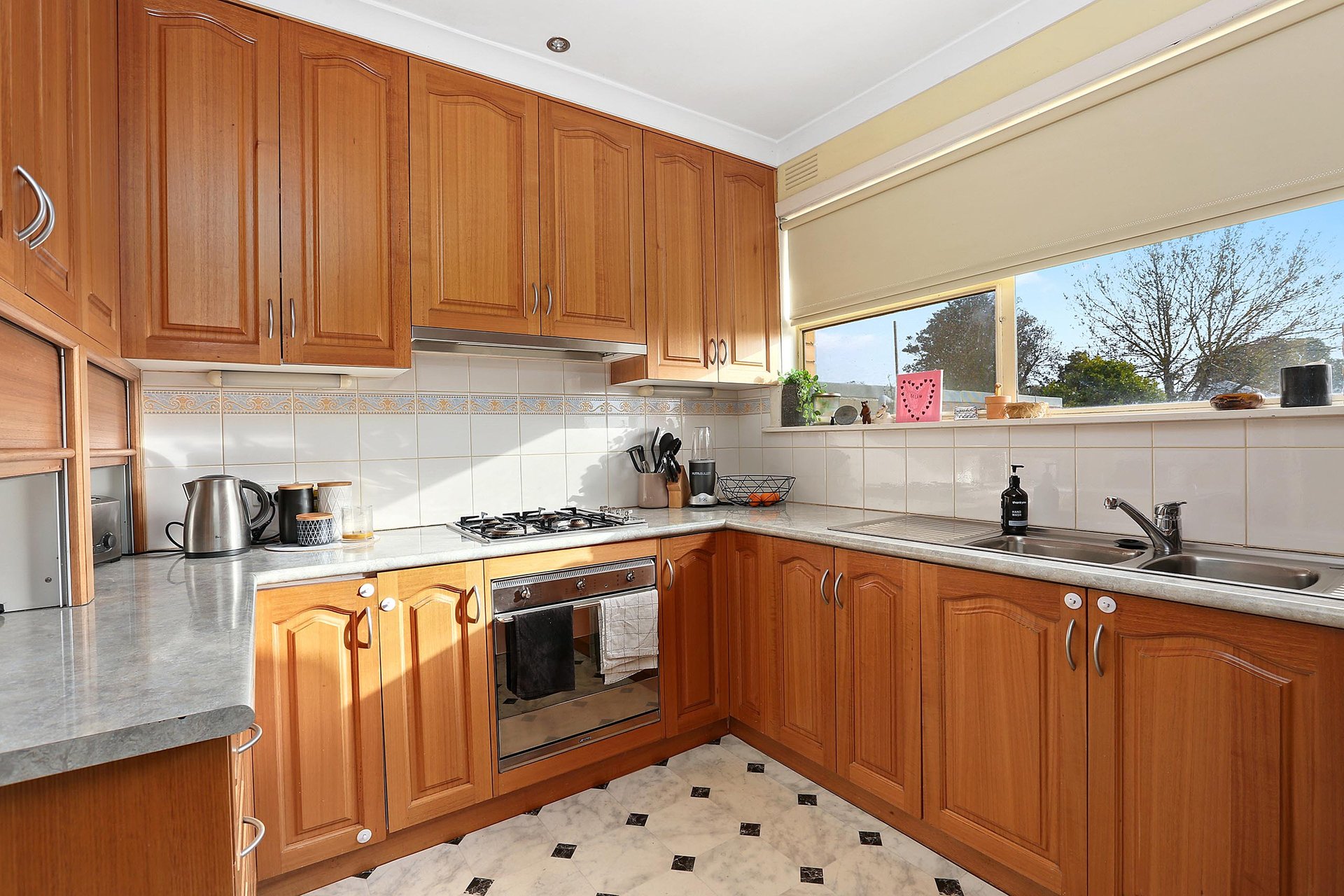 3 Karoomba Avenue, Herne Hill image 2