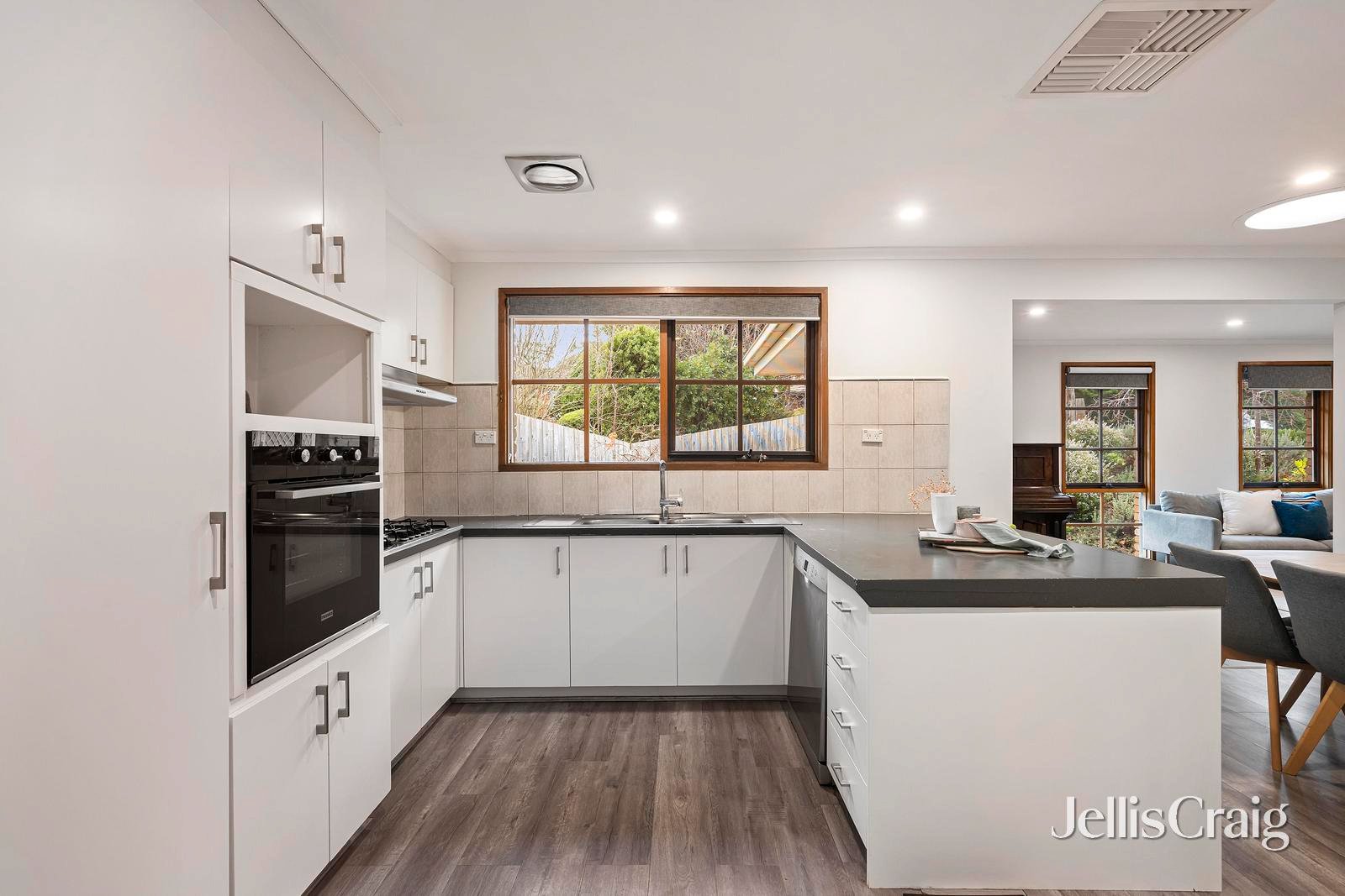 3 Katrina Court, Mooroolbark image 3