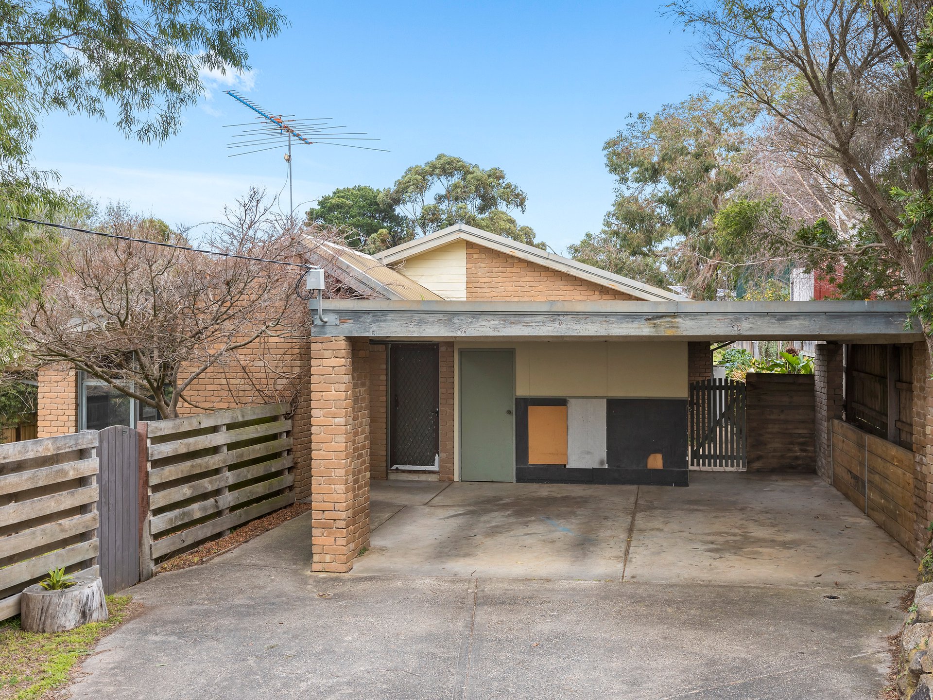 Property Gallery Thumbnail 7