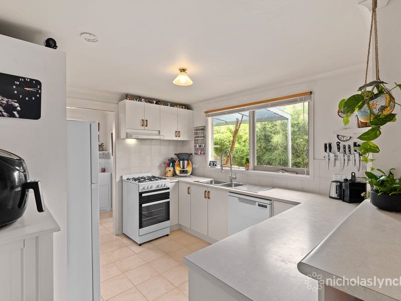 Property Gallery Thumbnail 6