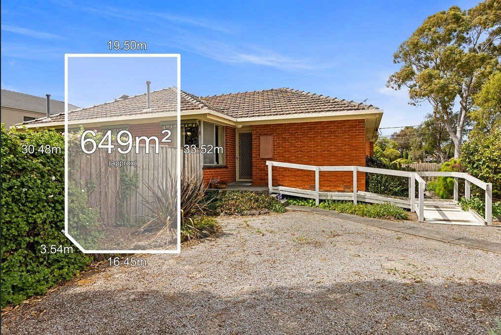 3 Koonalda Avenue, Glen&nbsp;Waverley image 1