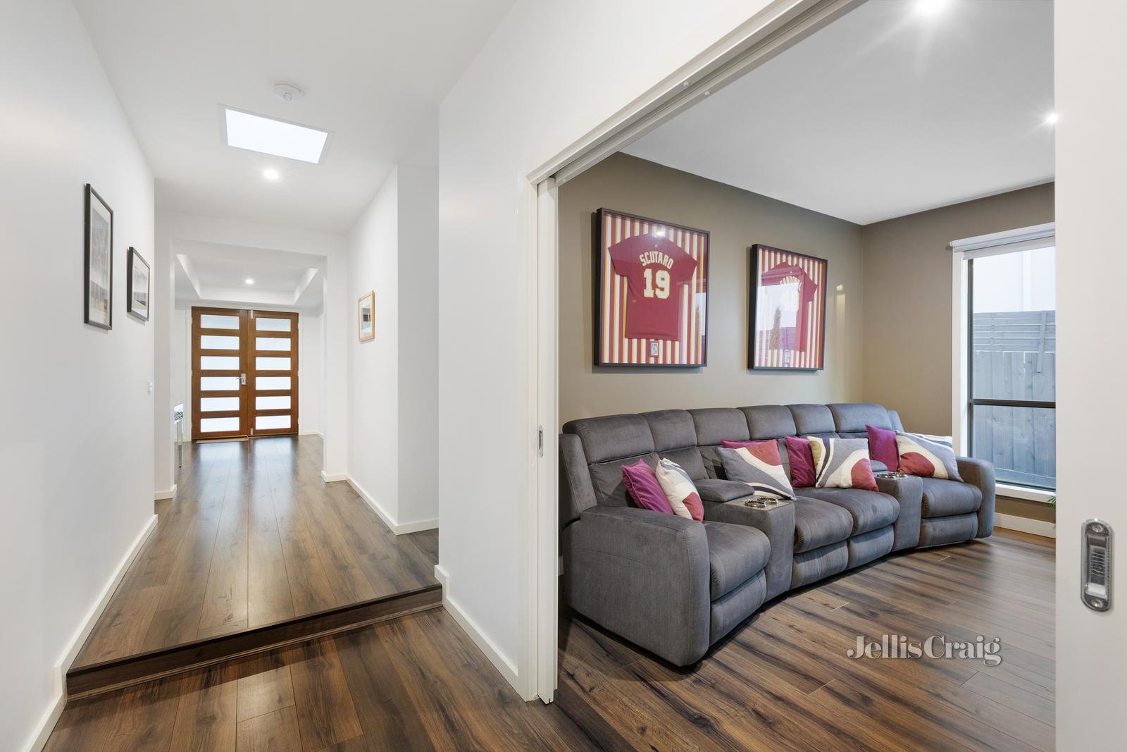 3 Lancelot Crescent, Glen Waverley image 5