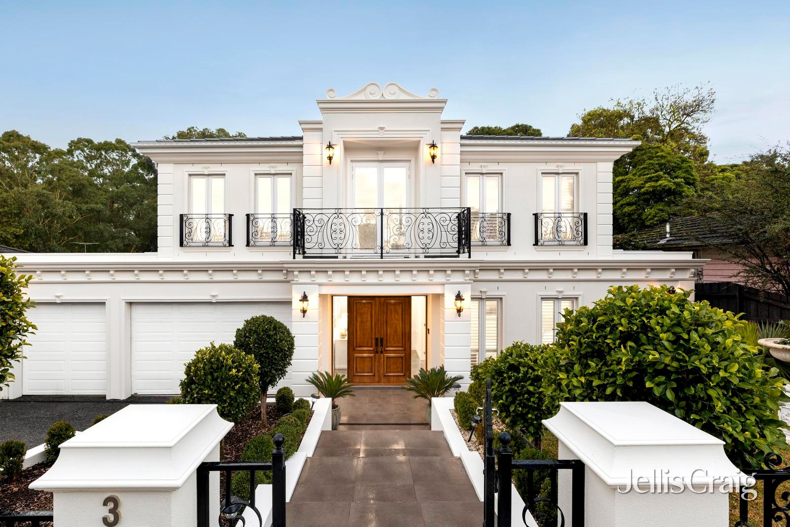 3 Landridge Street, Glen&nbsp;Waverley image 2