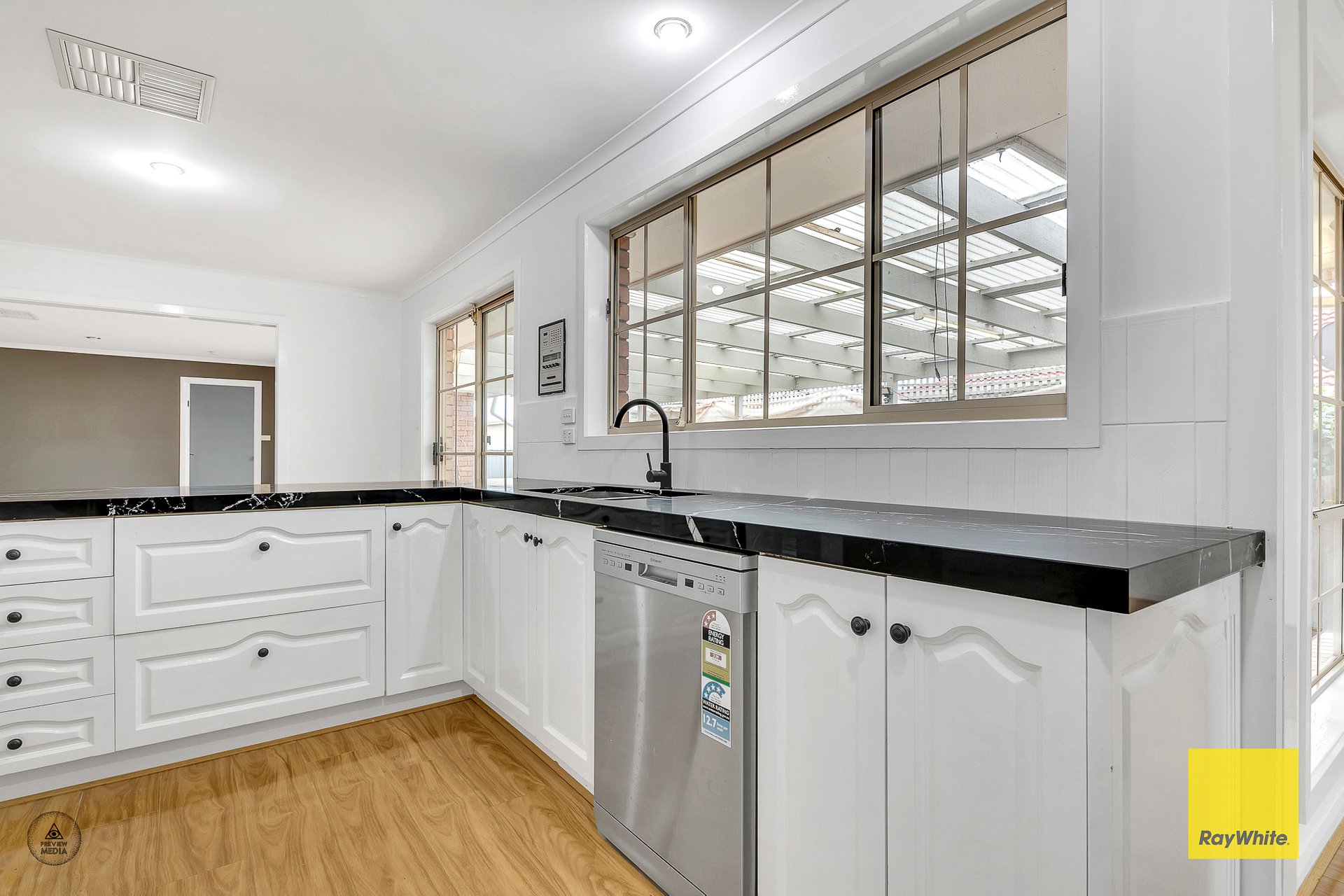 3 Laverton Court, Corio image 5