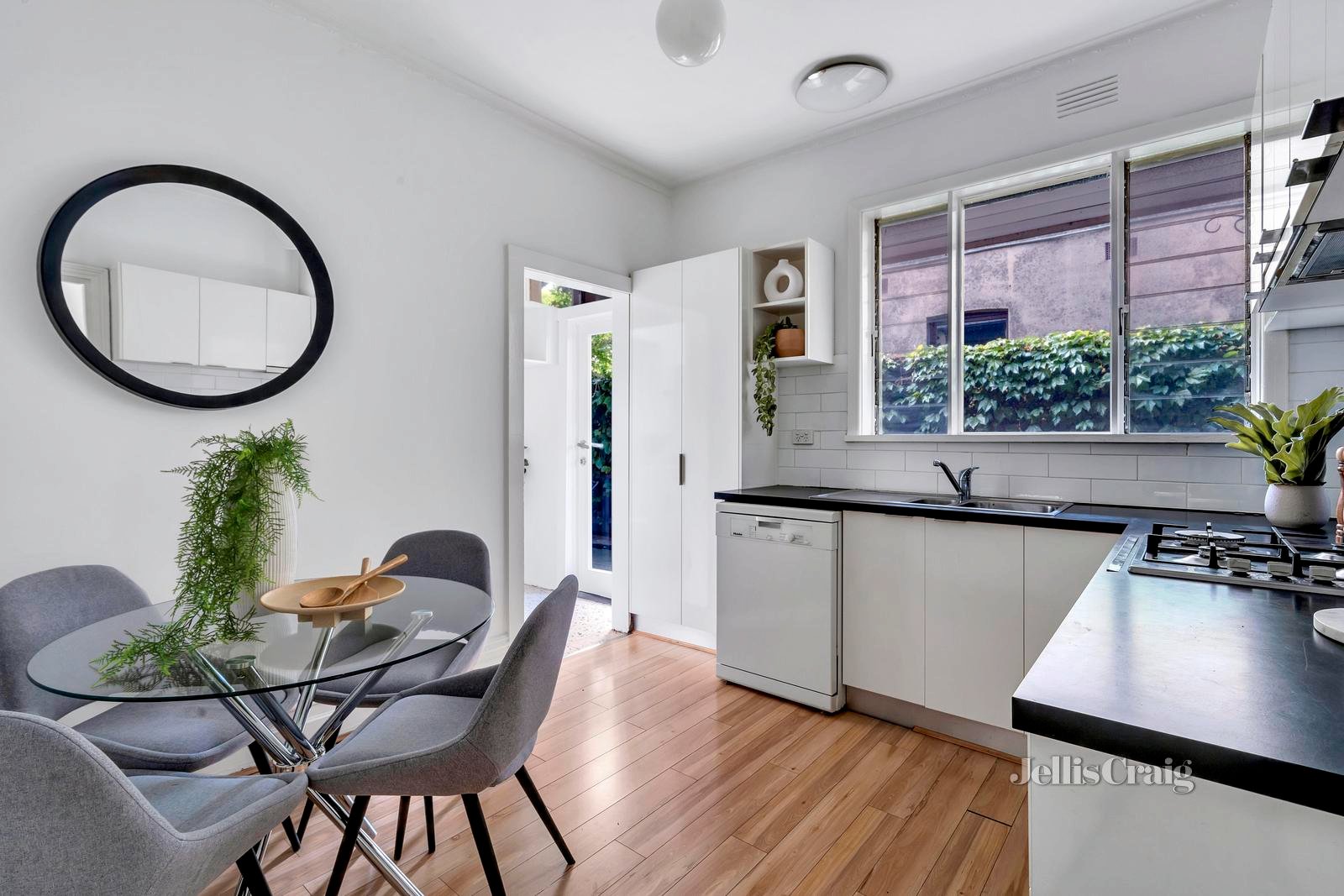 3 Lawrence Street, Brunswick image 4