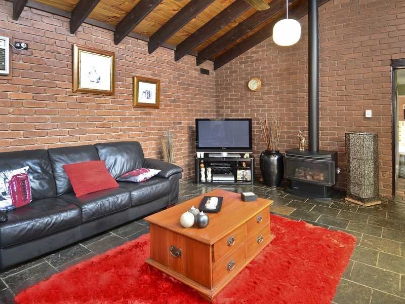 3 Lawrence Street, Leopold image 5