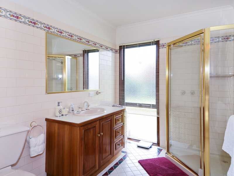 3 Lawrence Street, Leopold image 8