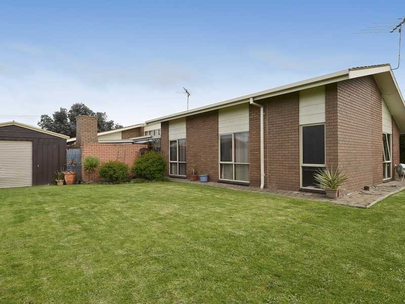 3 Lawrence Street, Leopold image 11