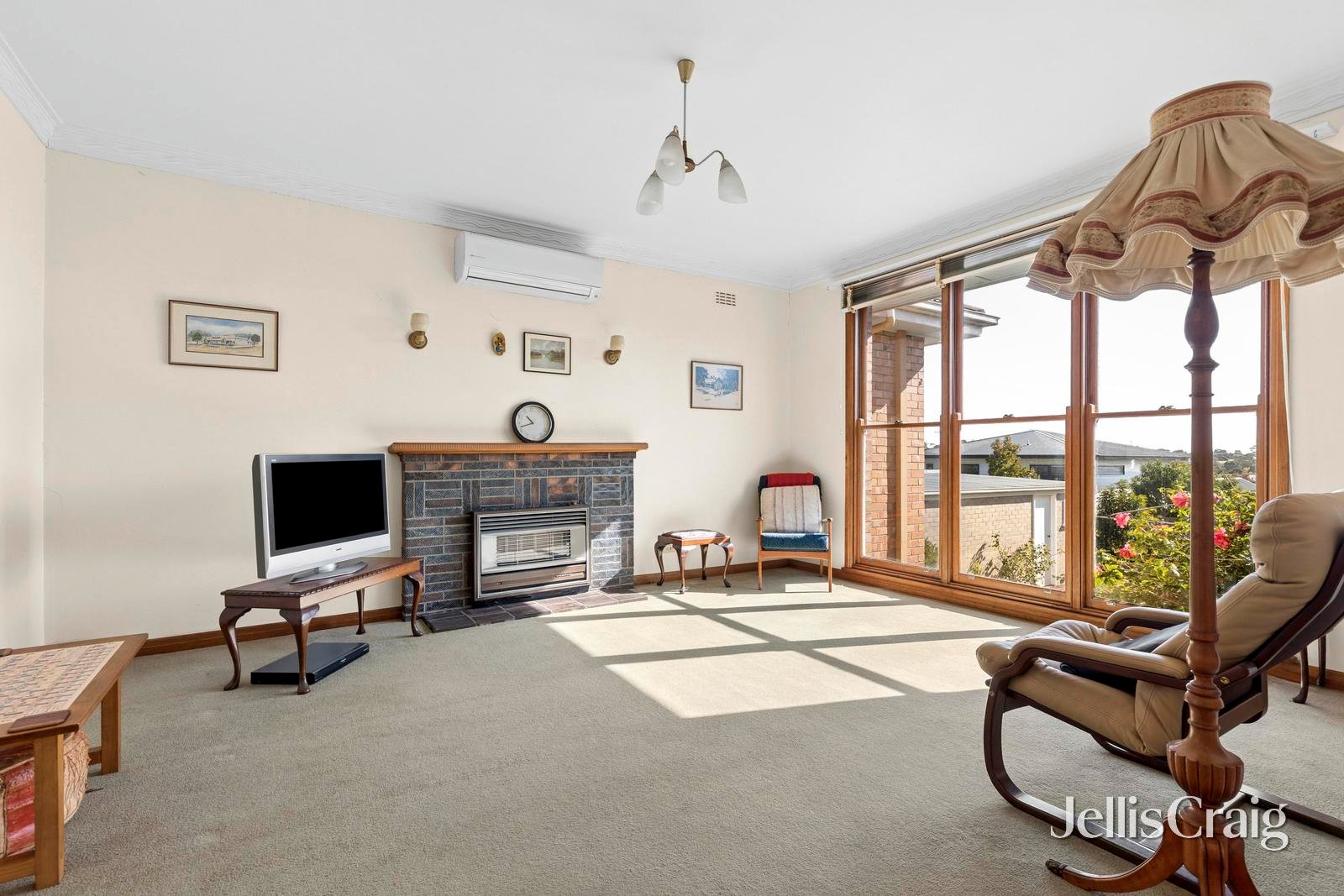 3 Layton Crescent, Newtown image 3