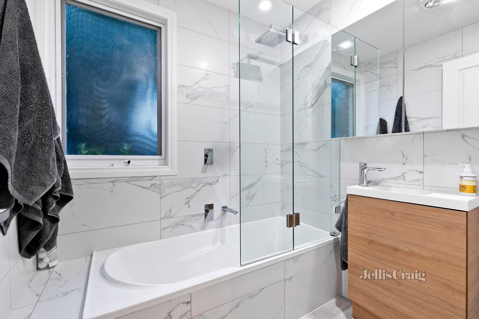 3 Leigh Court, Eltham North image 6