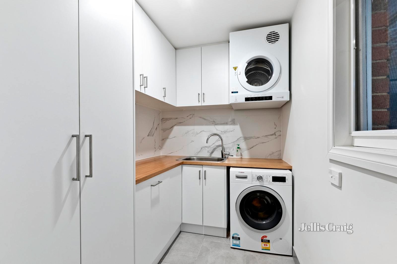 3 Leigh Court, Eltham North image 8