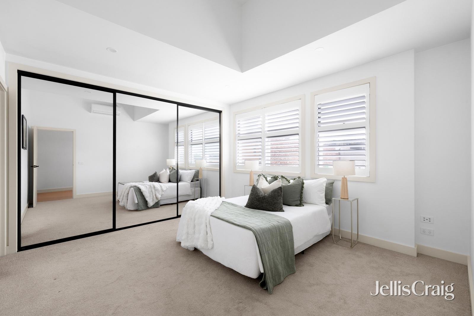 3 Leslie Street, Newport image 4
