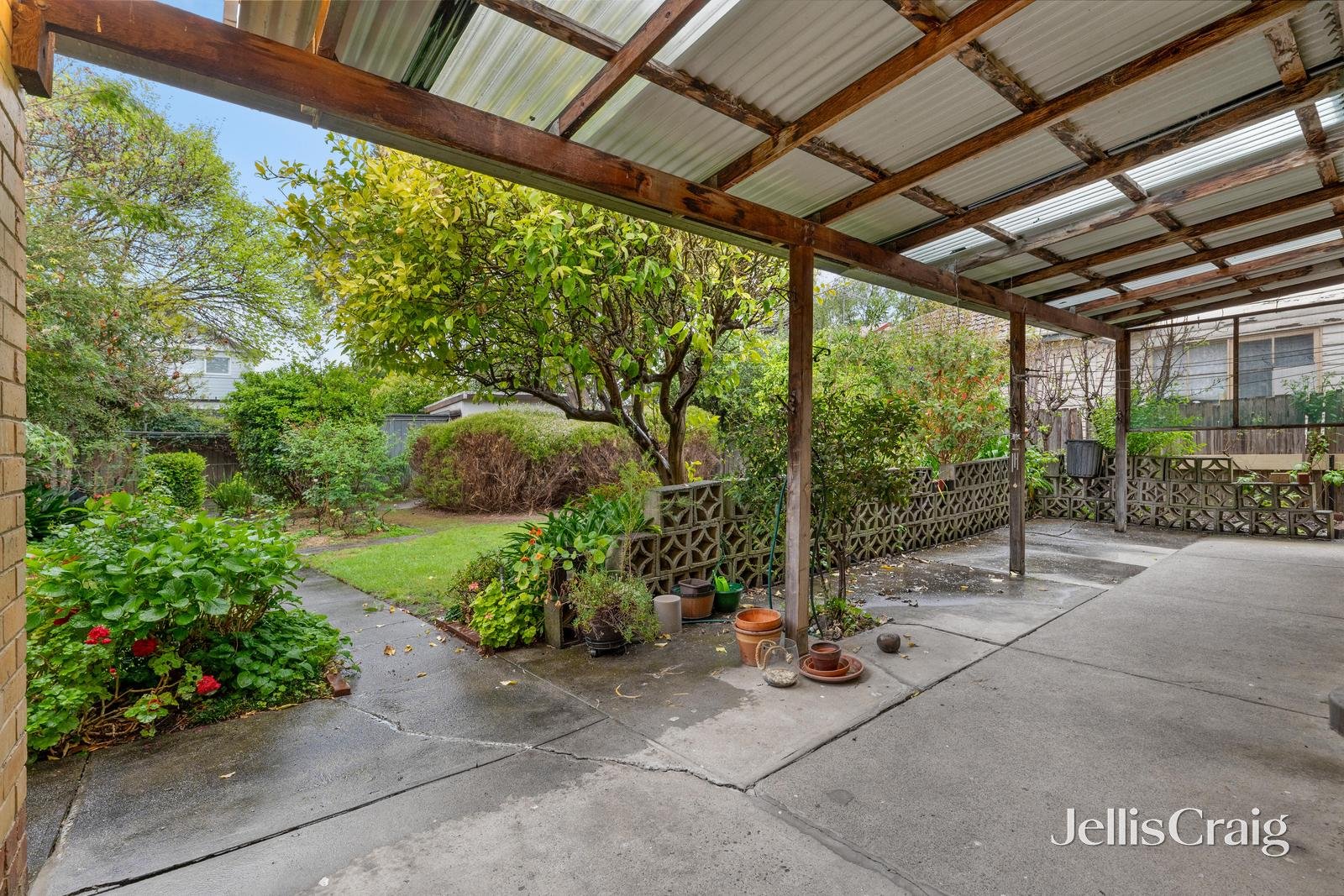 3 Lloyd Court, Blackburn South image 6