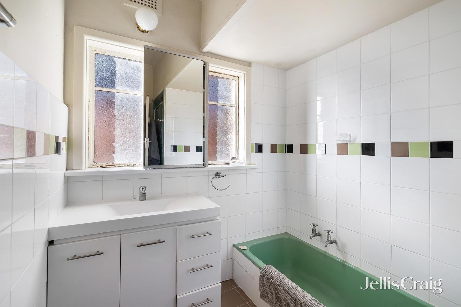 3 London Street, Bentleigh image 8